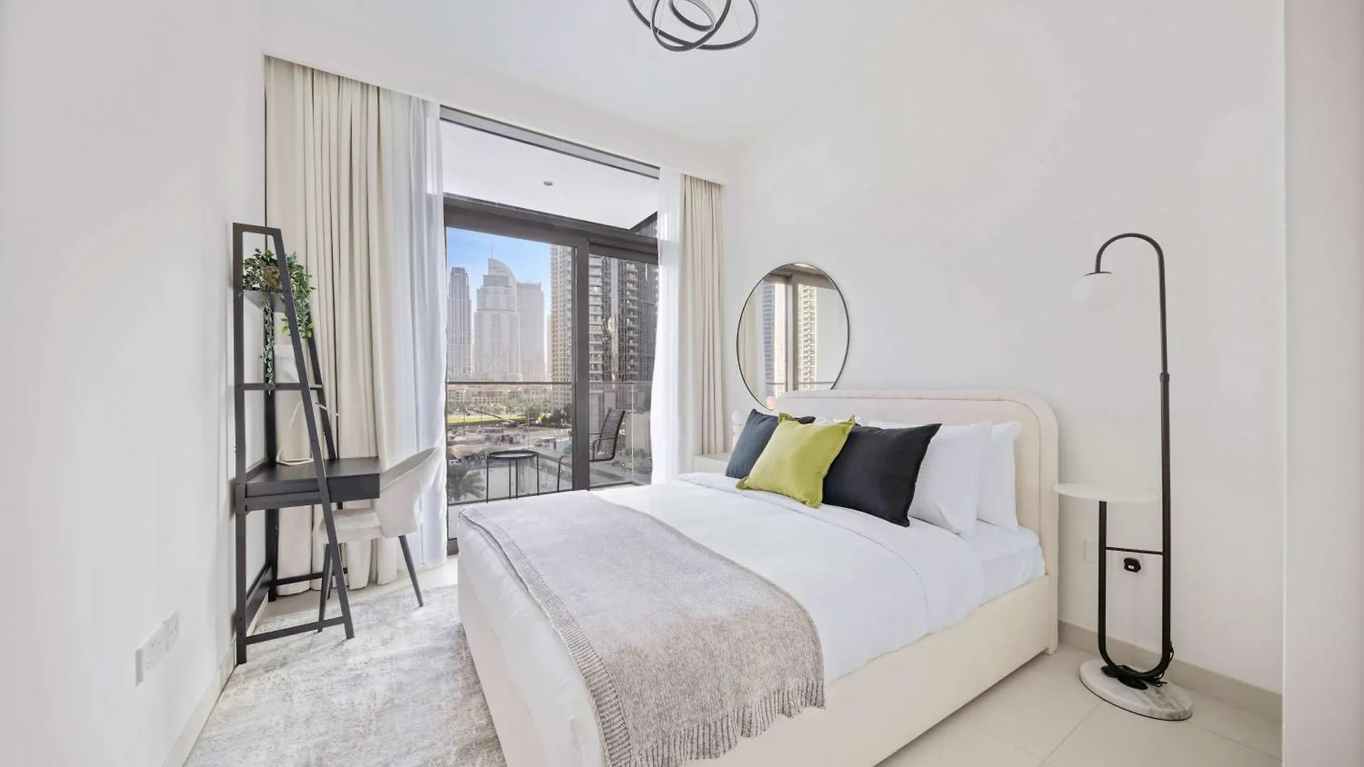 Silkhaus Burj Khalifa View 1Bdr In Burj Crown Apartment Dubai
